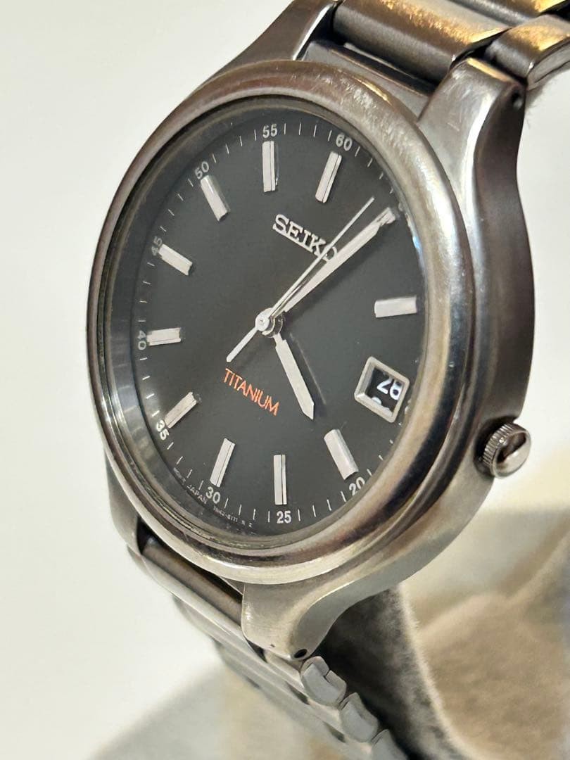 SEIKO Titanium 7N42-8100 Quartz Watch, Working Condition