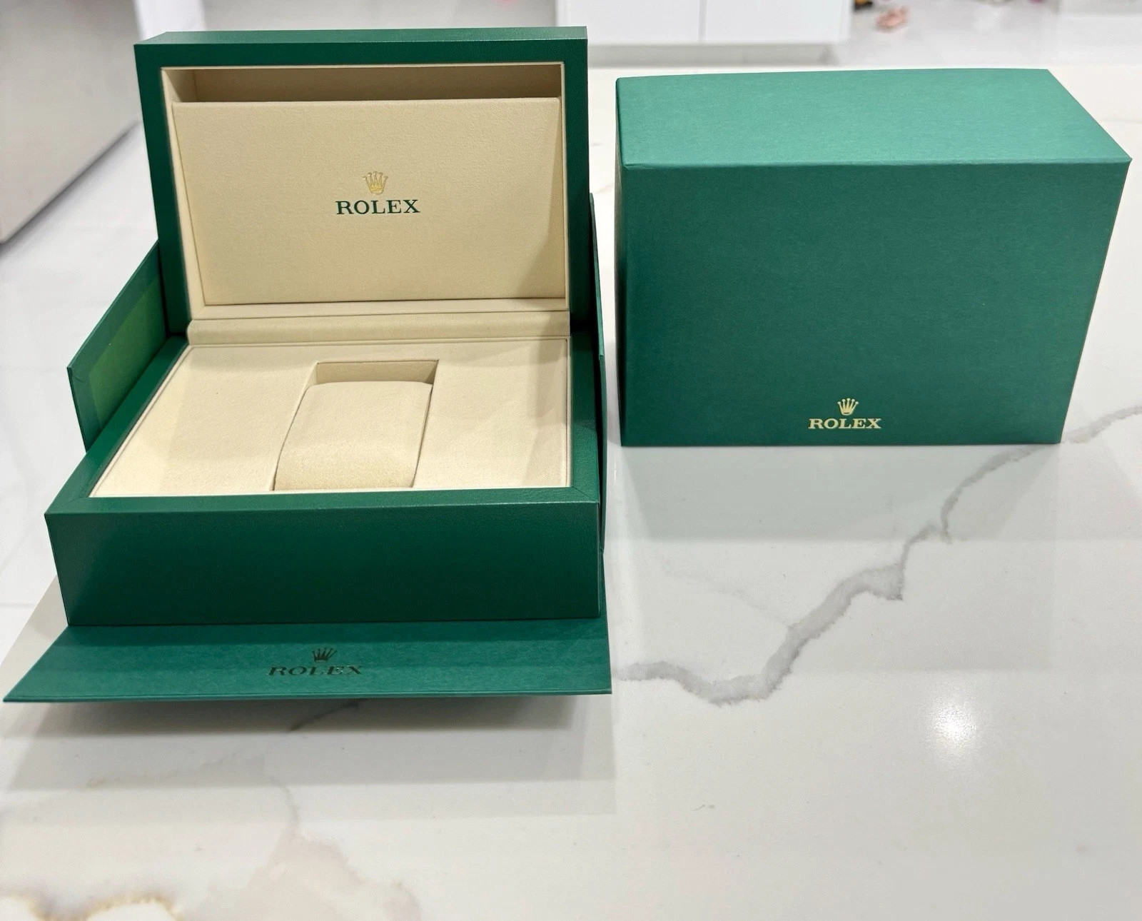 2026 New, unworn Rolex Datejust 36mm Fluted Bezel, Mint Green Dial. Ref. 126234