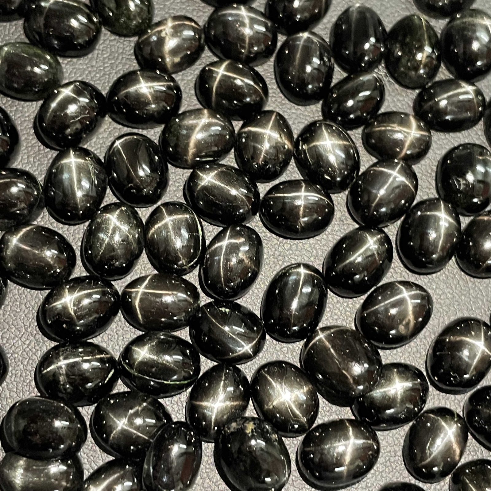 Natural Star Diopside Oval Four Rayed Gemstone Cabochon Lot 41 Pcs 7*9 mm 101 CT
