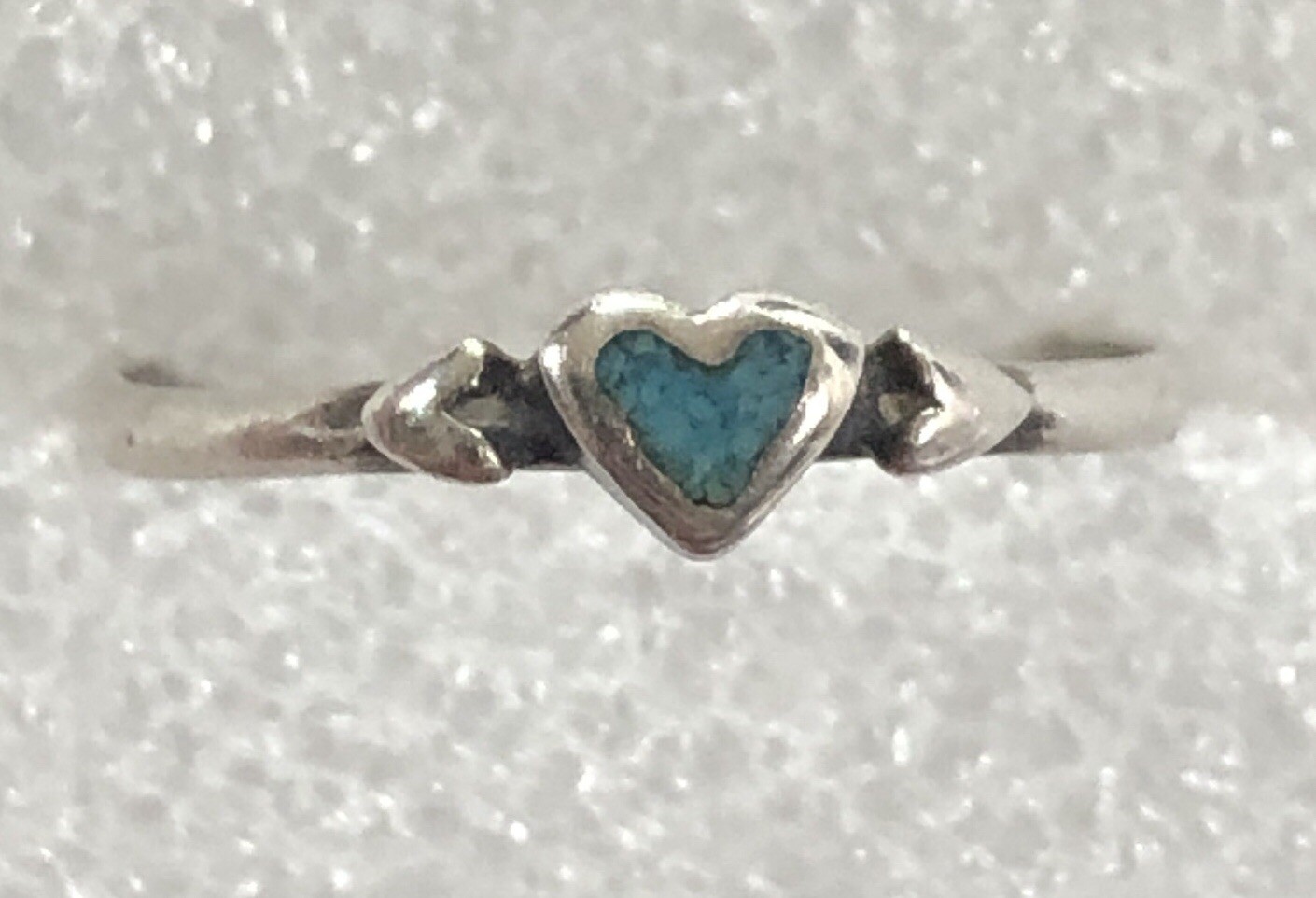 Wheeler Manufacturing Ring Tiny Heart Crushed Turquoise Sterling Silver – Size 6