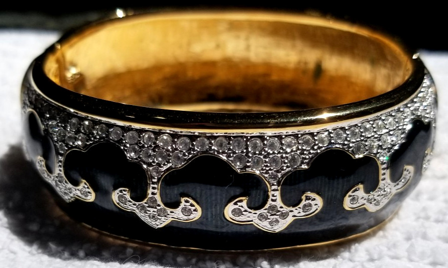Bejeweled cuff bracelet with Blue enamel and Gold tone metal Mint condition