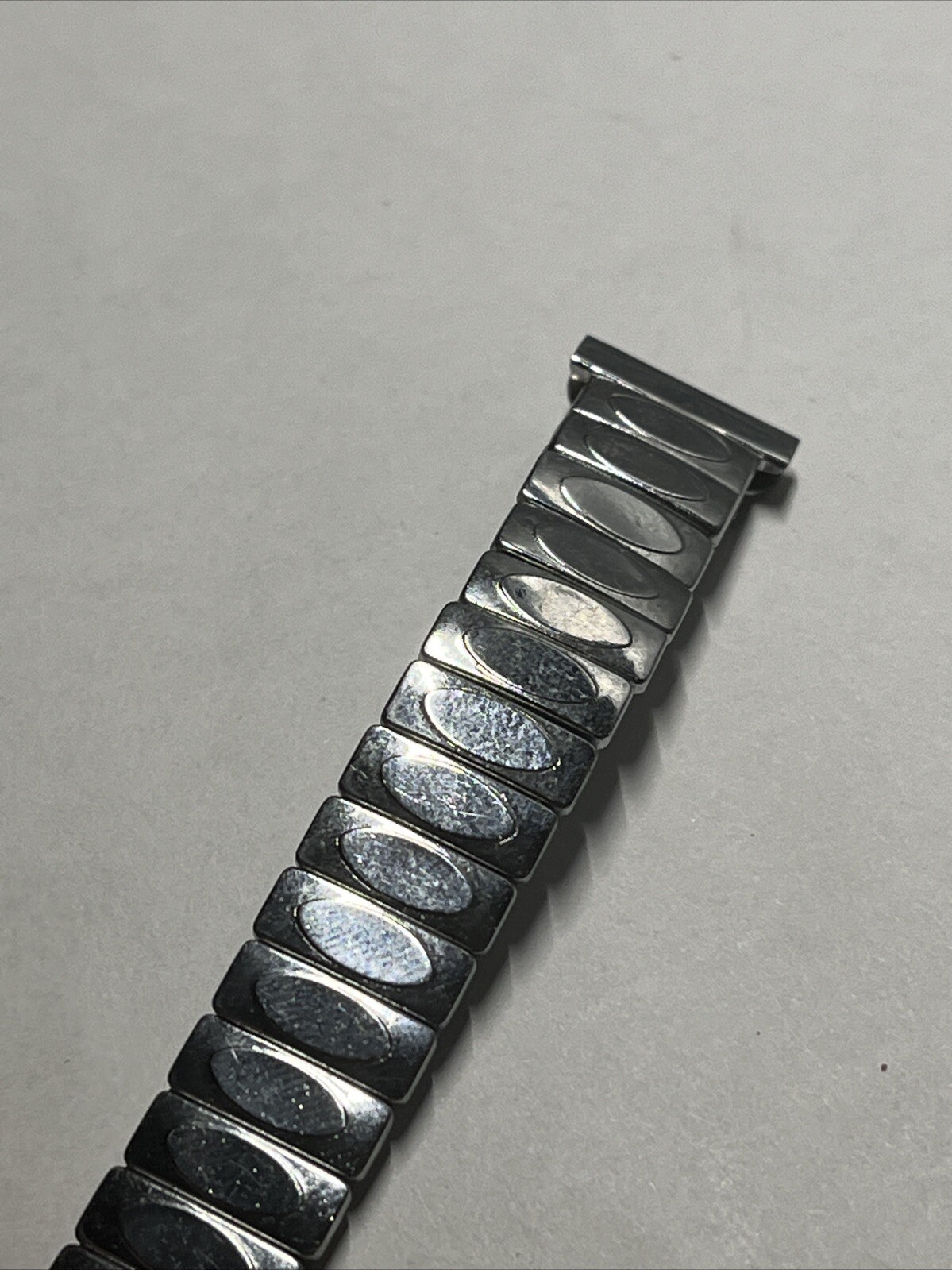 Stainless Steel Women’s Watch Band Expansion 12.4mm Vintage Raised Oval Textured