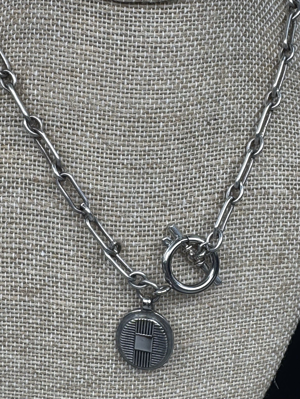 Ralph Lauren Sterling Silver Paperclip Link Toggle Necklace Oval Pendant 16”