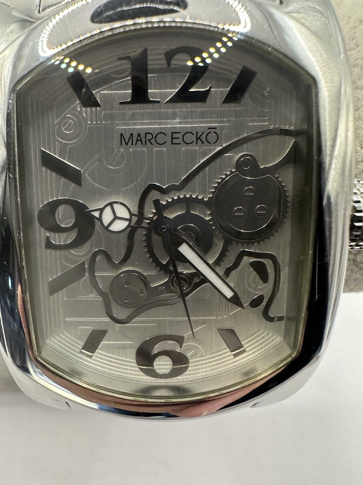 Marc Ecko E11032G1 Mens The Rhino Watch 39MM 8″ New Battery Stainless Steel