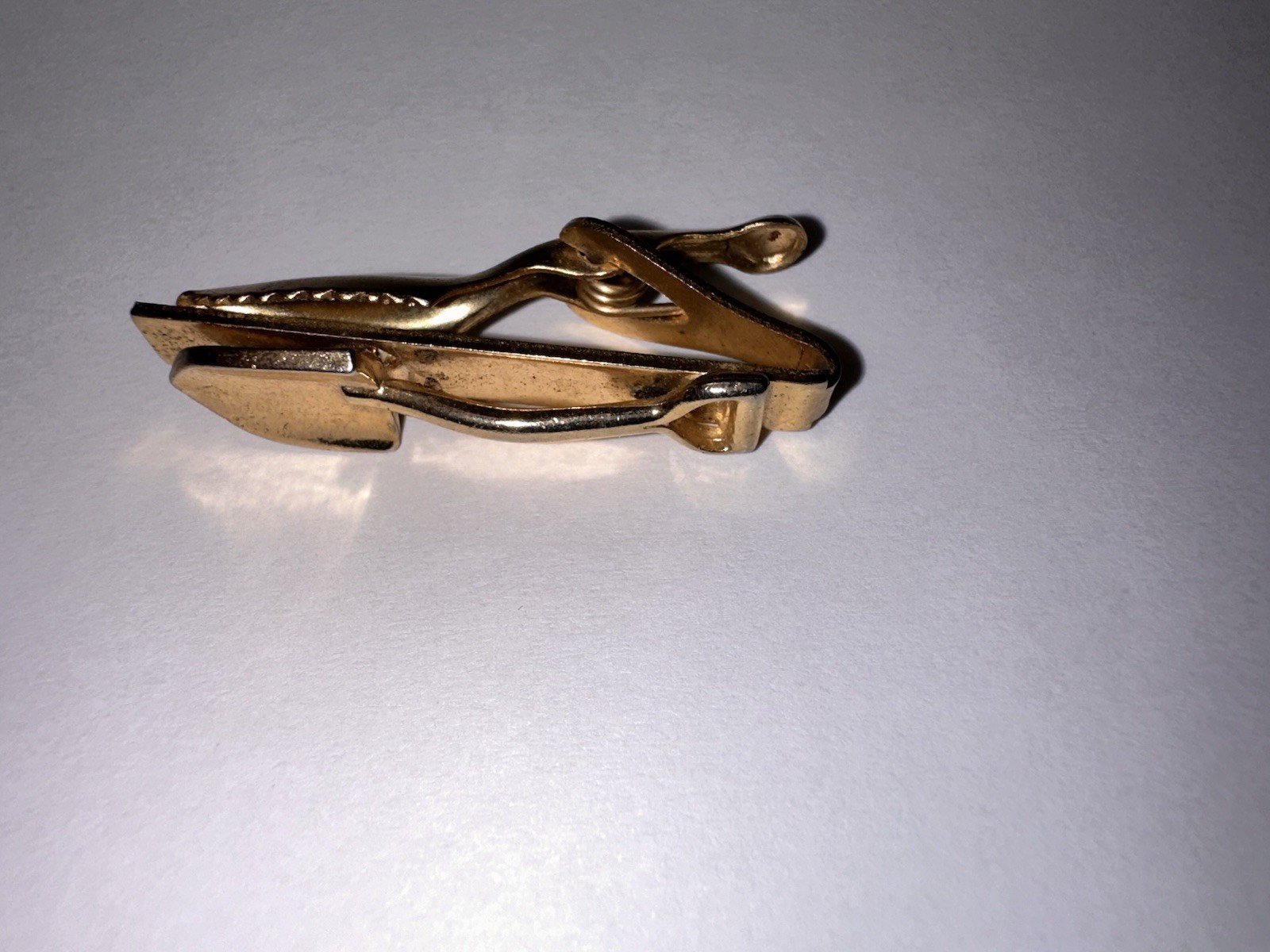 Vintage SHOVEL Tie Bar/Clip Goldtone Construction Tool Gardener Memorabilia