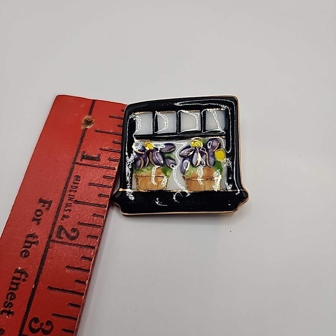 Vintage Ceramic Enamel Flower Pots On Window Sill Brooch Pin Gold Tone Accents