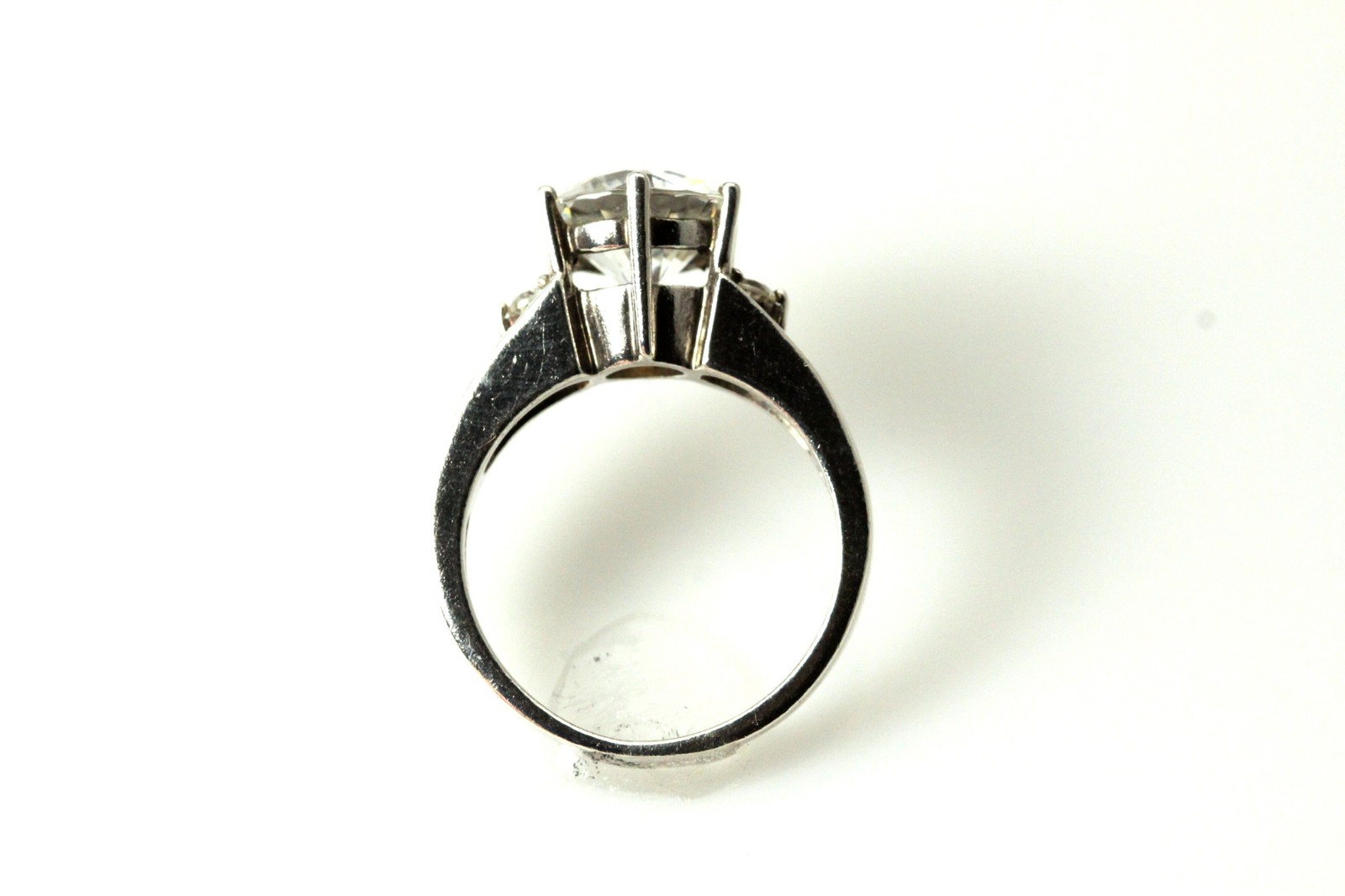 925 Sterling Silver Size 6 Round 9 mm Solitaire Ring 4.7 Grams (RIN6721)