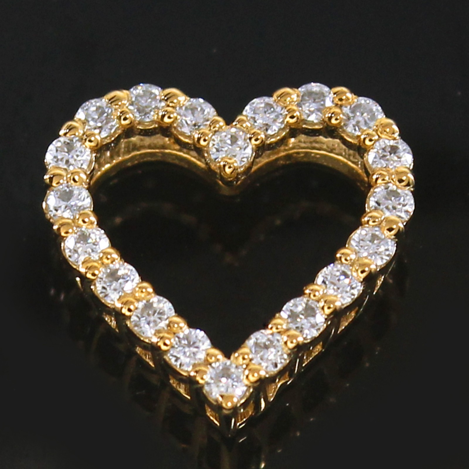 Certified VVS1 D Natural Diamond Women Wedding Anniversary Pendant 14K Gold Over