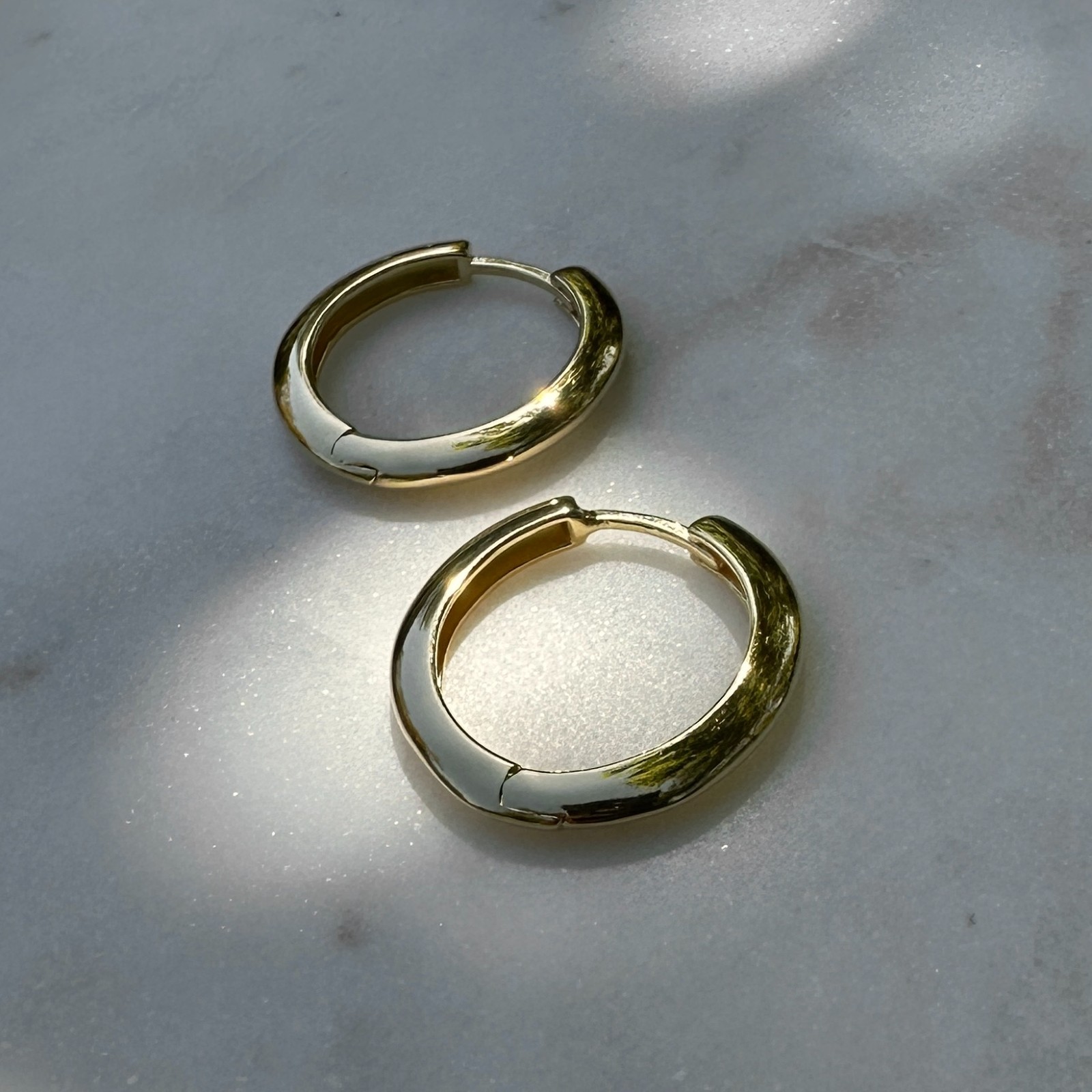 18K Gold Filled Lustrous Clicker Hoop Earrings