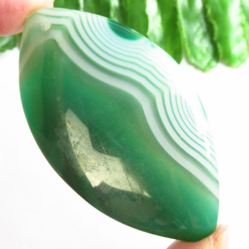 61x33x7mm Green Stripes Onyx Agate Olivary Pendant Bead D37242