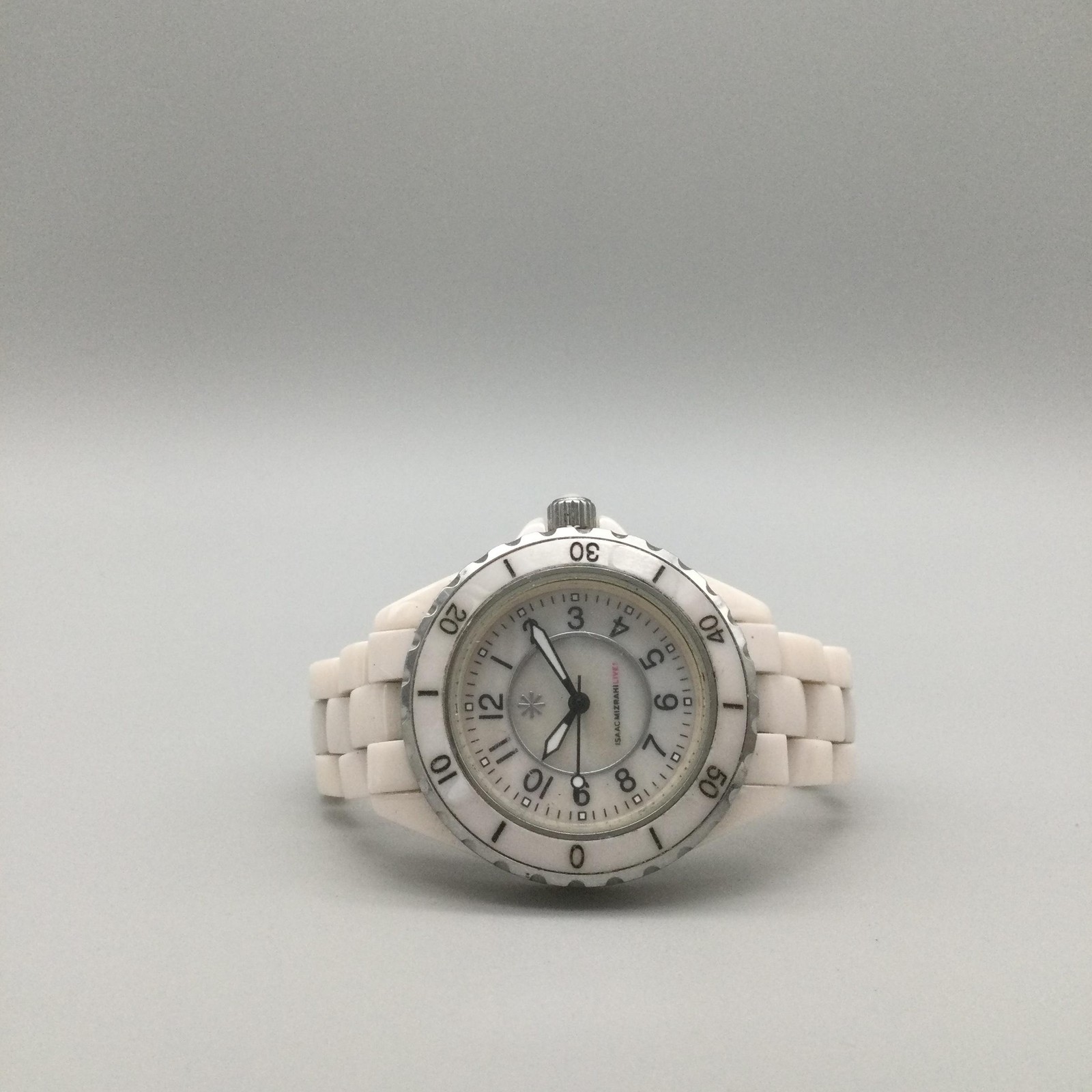 Isaac Mizrahi Live Womens Watch 34mm MOP Dial Ceramic Bracelet New Battery 6.5″