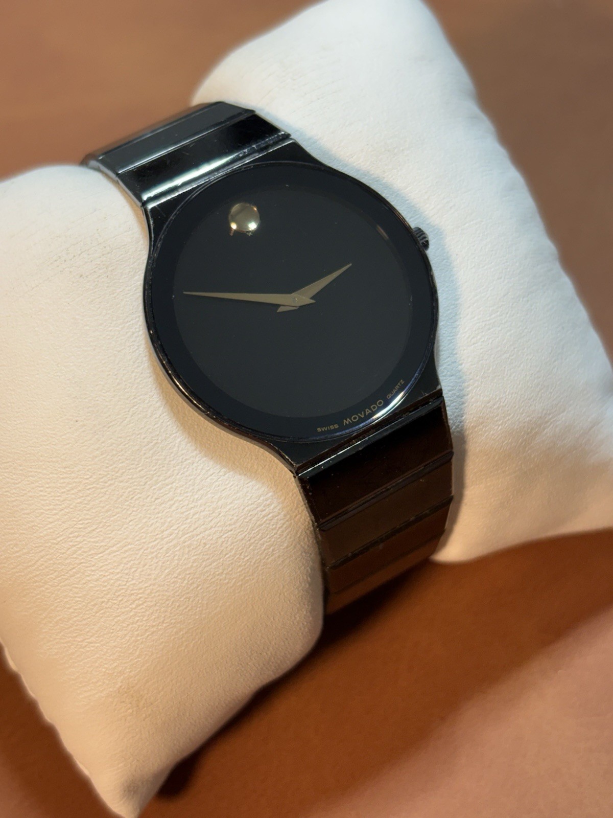 Movado Swiss Museum Women Ultra Thin 84-40-880-AP 32mm Black Watch,Runs