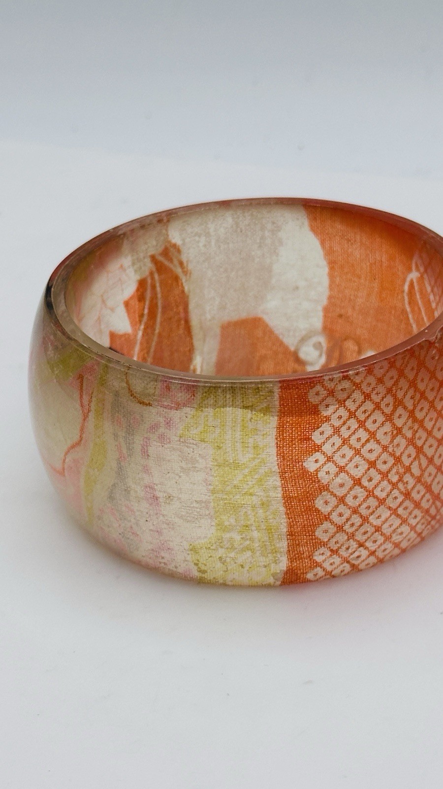 Vintage Signed Asian Geisha Decoupage Lucite Wide Bangle Bracelet Orange