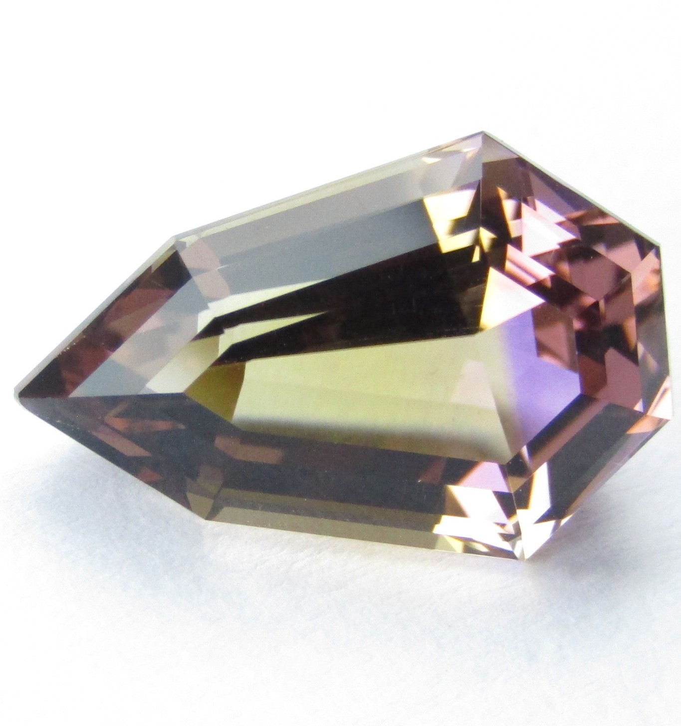 7.36Cts Mesmerizing Natural Bolivian Bi-Color Ametrine Fancy Shape Gemstone