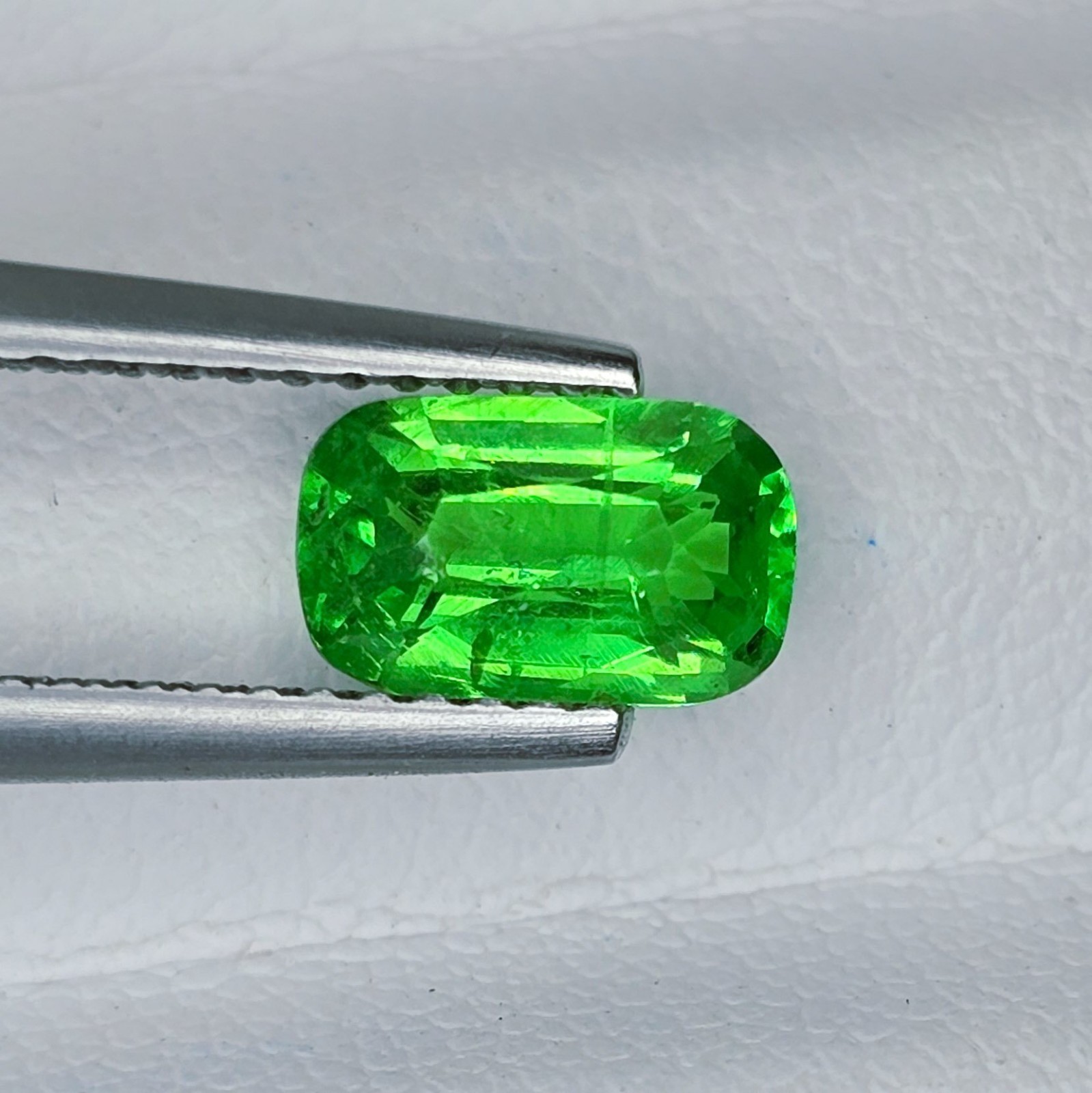 IGI Certified Natural Tsavorite Garnet 1.06ct Loupe Clean No Treatment