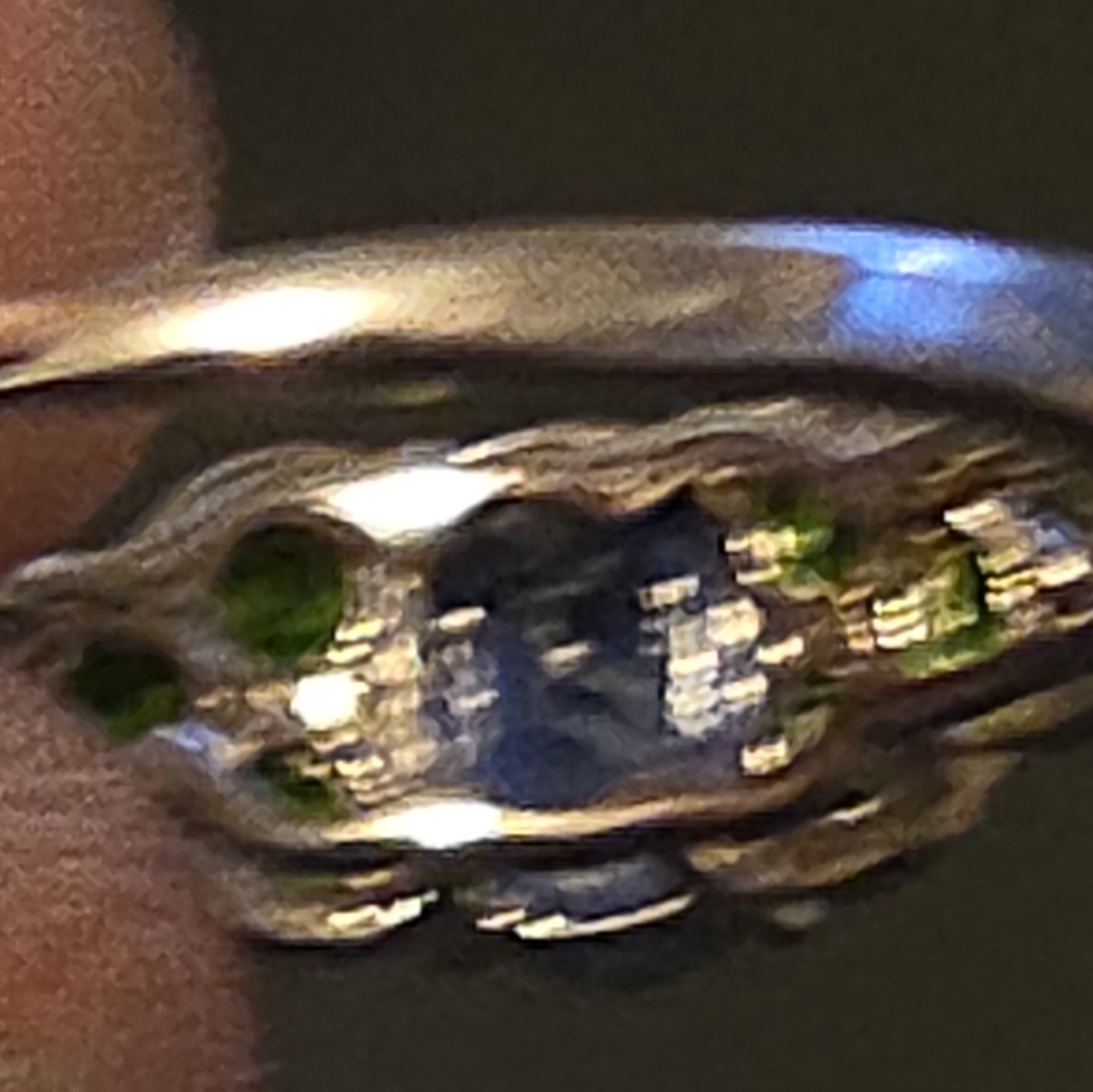 925 Silver Ring Size 6.5 Lab Created Saphire w Synthetic Emerald Accents