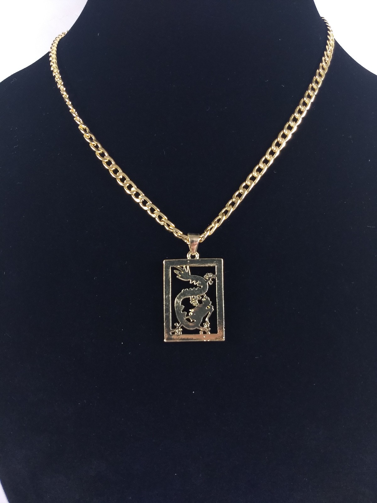 Dragon Pendant Necklace Lot 4 Gold Tone Pendants Chains Modern Rectangle Round