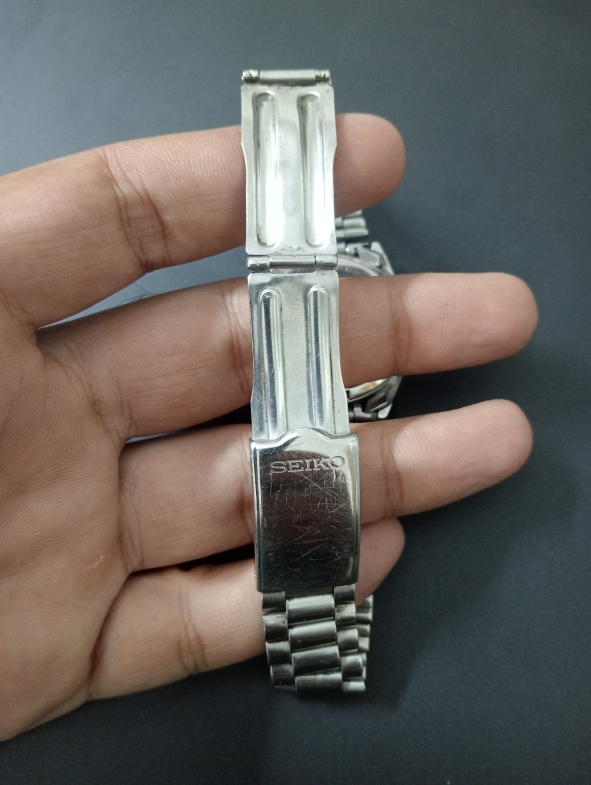 vintage seiko 5 automatic 7009-6001 I wrist watch