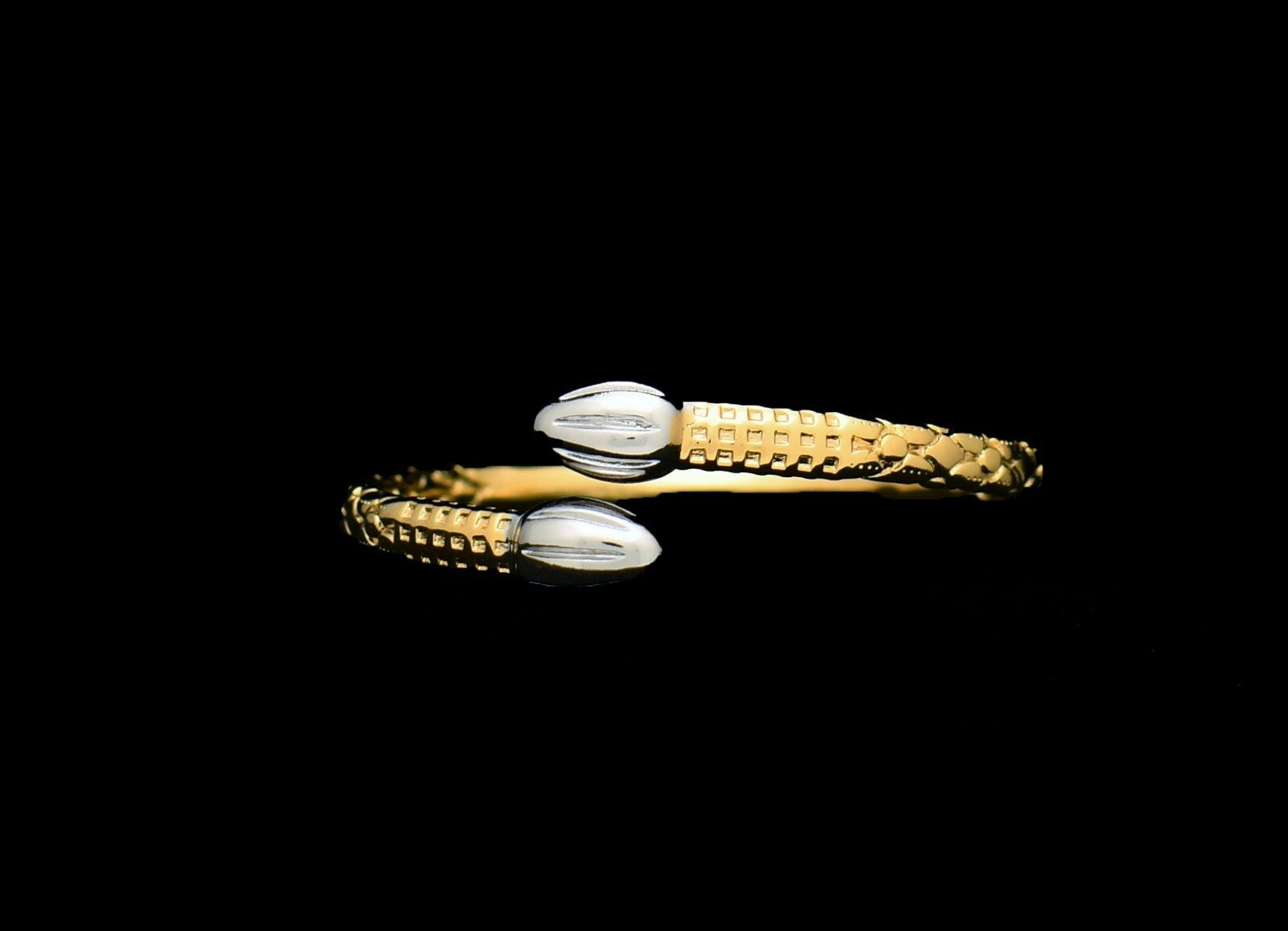 Hudson Yards Acorn Twisted Cuff West Indian Bangle | Two Tone
