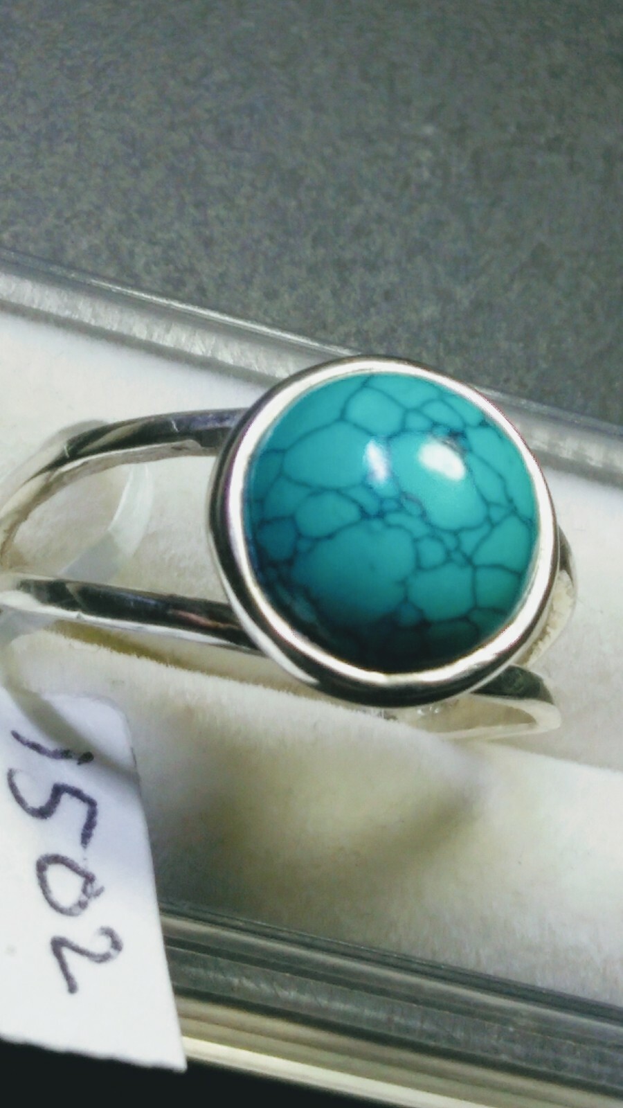 APPEALING TURQUOISE IN STERLING SILVER.925 RINGS SIZE 9.0-9.25 AND 8.25-8.5!