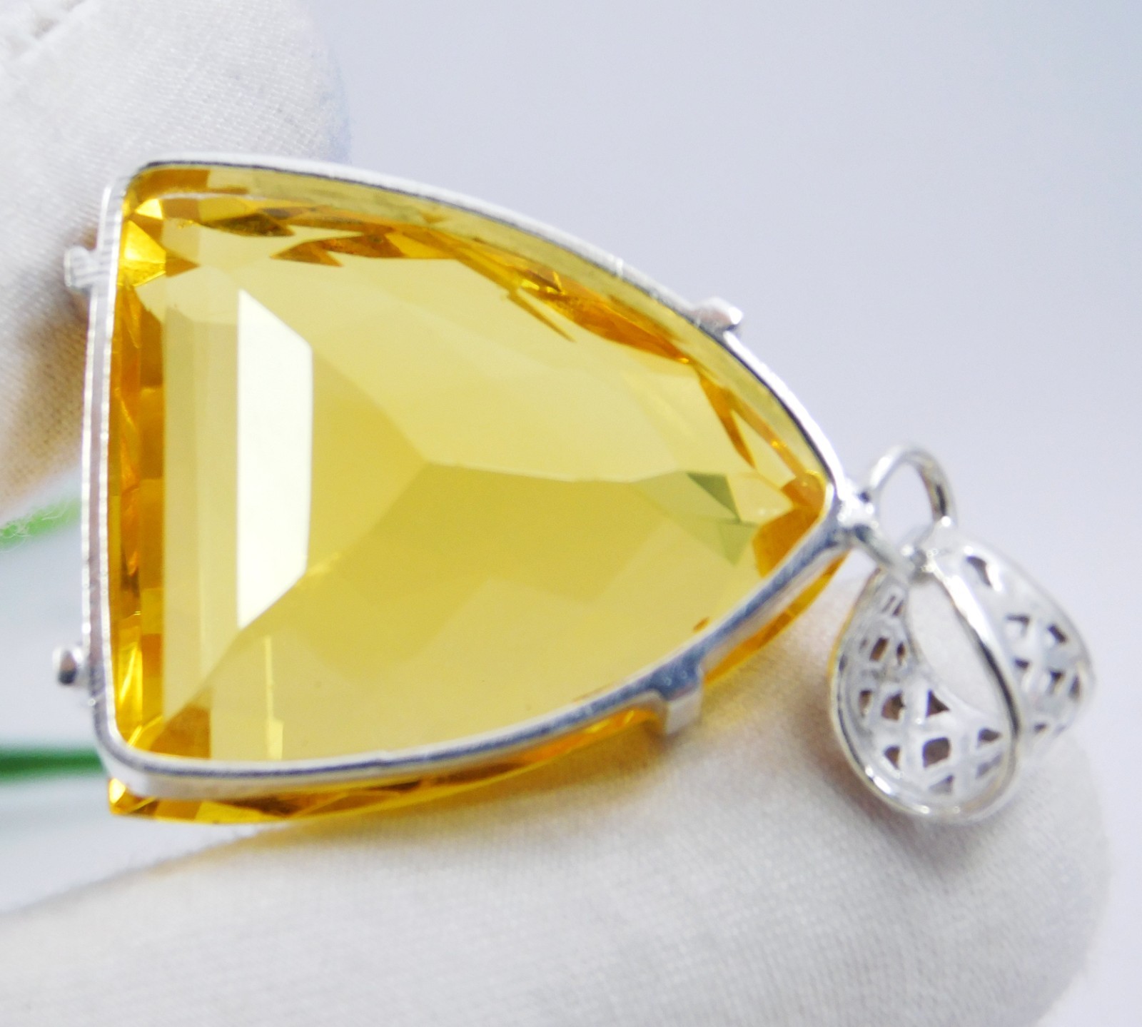 Certified 80.05 Ct Natural Brazilian Yellow Topaz 925 Solid Silver Pendant Gems