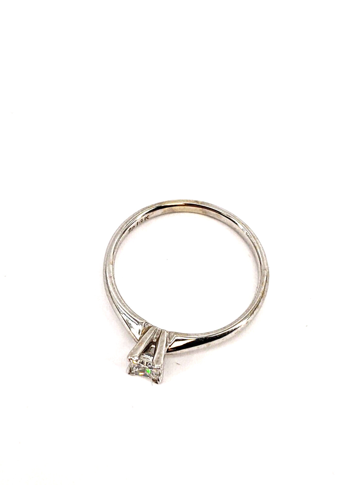14KT White Gold 2.27g Single Diamond Ring Size 7, 0.27cttw