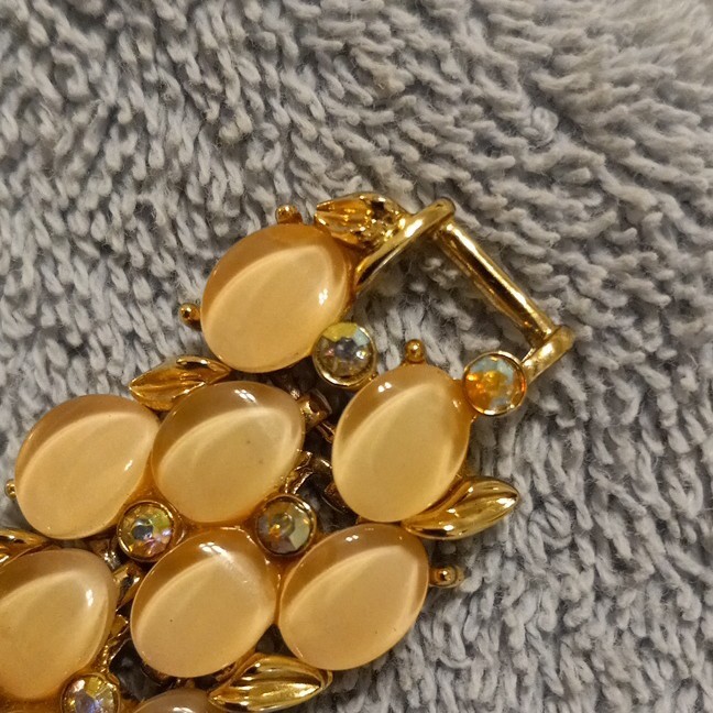 Gold Tone Link Tennis Bracelet Oval Beige Pink Cabochons Clear Rhinestones 7 in