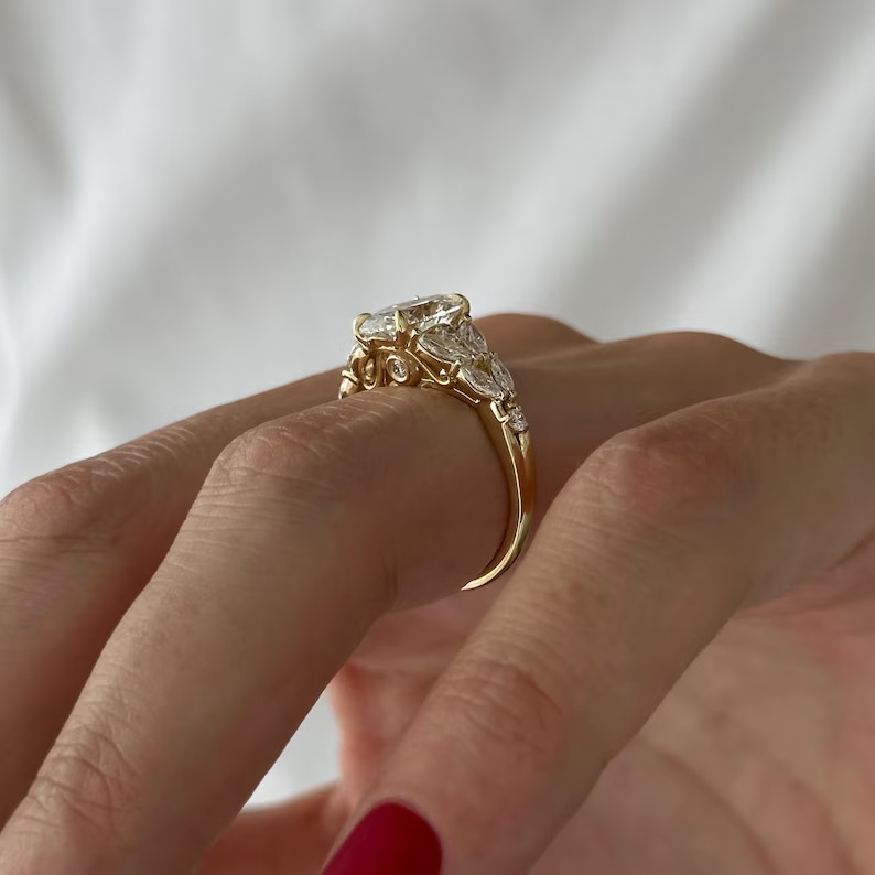 IGI Lab Grown Diamond 2.80 Ct Oval-Cut Engagement Ring EF/VS1 14k Yellow Gold