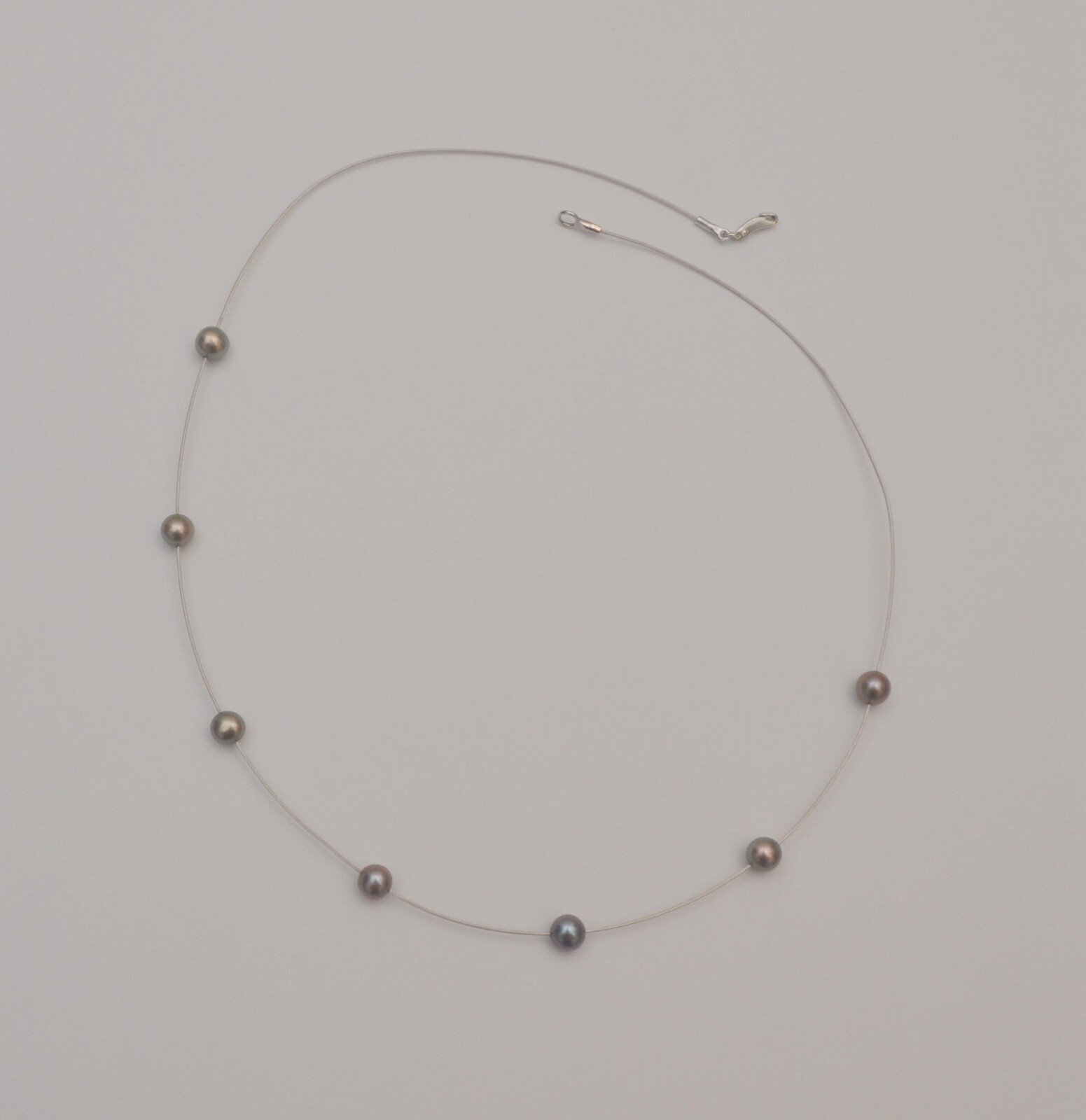 14k White Gold Black Pearl Cable Wire Chain Necklace 2.7 gr 16 inches C4