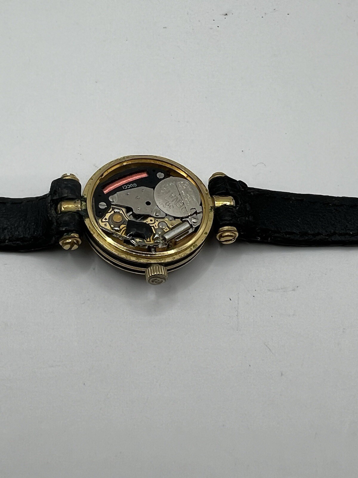 GUCCI ONE JEWEL QUARTZ WATCH ~ RUNNING ~