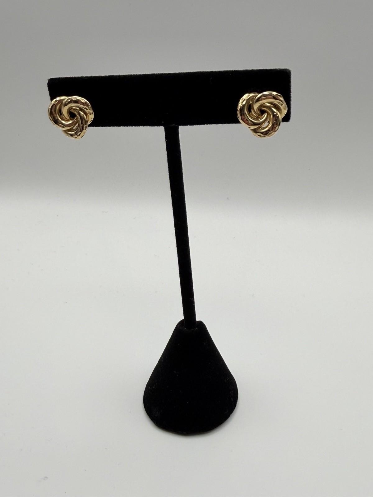 Vintage Helzberg Love Knot Earrings Hammered 14K Yellow Gold Classic Luxury