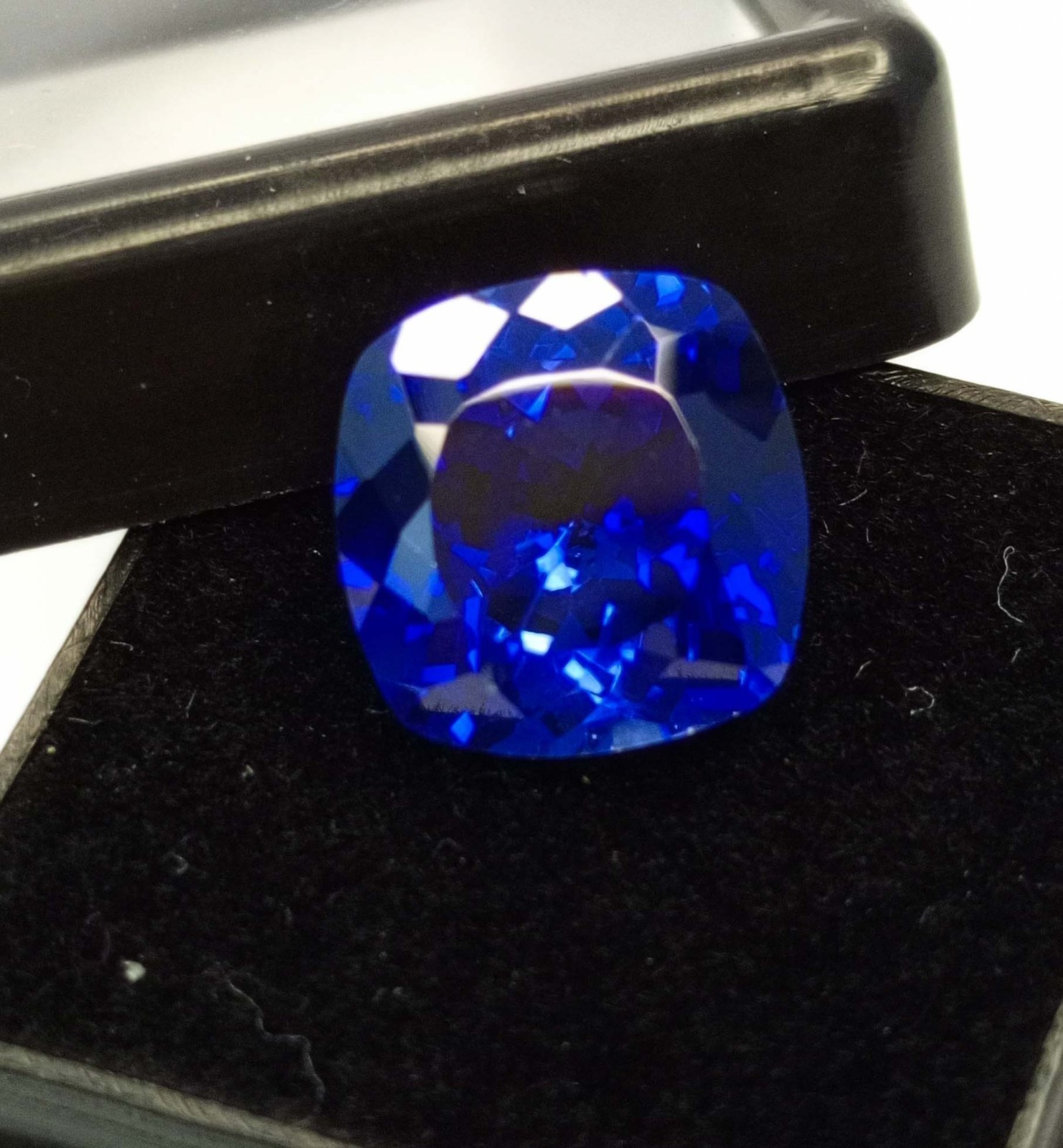Blue Tanzanite Cushion Cut 9-11 Ct Natural Certified Loose Gemstone RK289