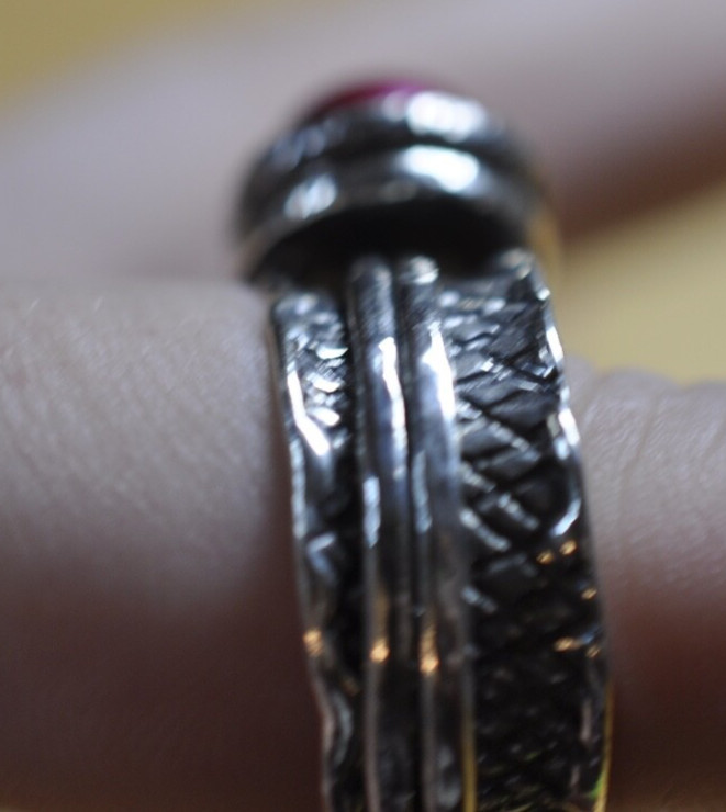 Vintage Sterling Silver Burgundy Spinner Ring Size 10 Classic Fashion Ring