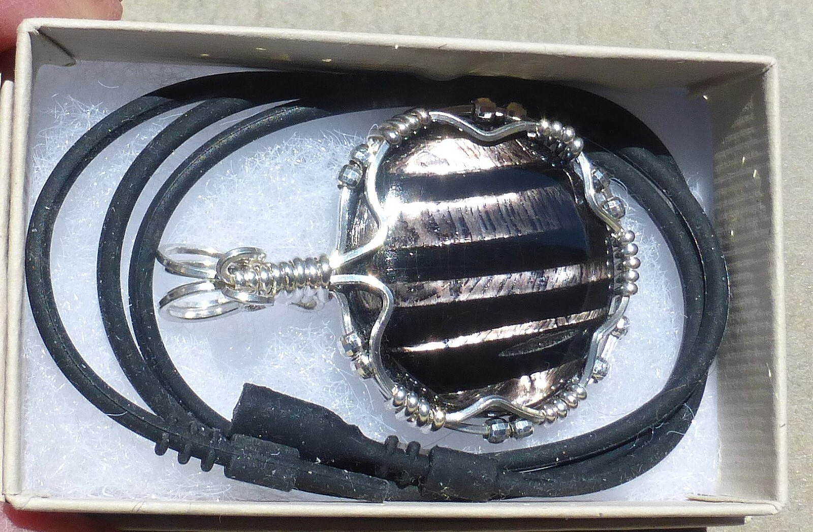 Natural Hypersthene cabochon in Sterling silver PENDANT (Stone 33.5 TCW)