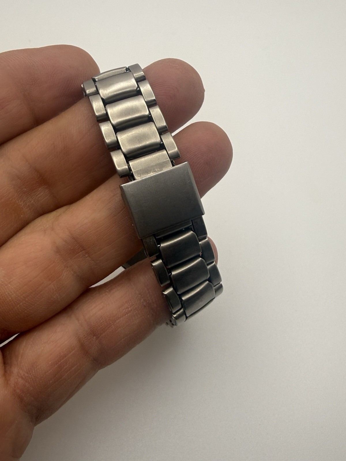 Citizen Titanium Women’s Quartz Gray Dial Date Watch 6010-G08067 Japan Runs