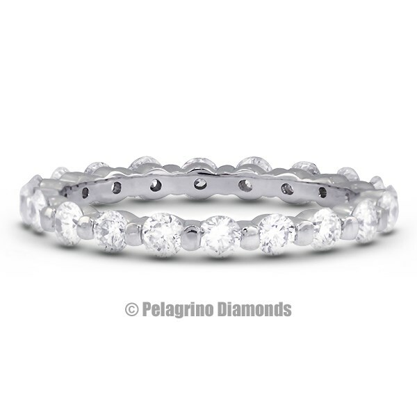 1.31ctw E-VS1 Excellent Round Cert. Diamonds 18k Gold Classic Wedding Band 2.4mm