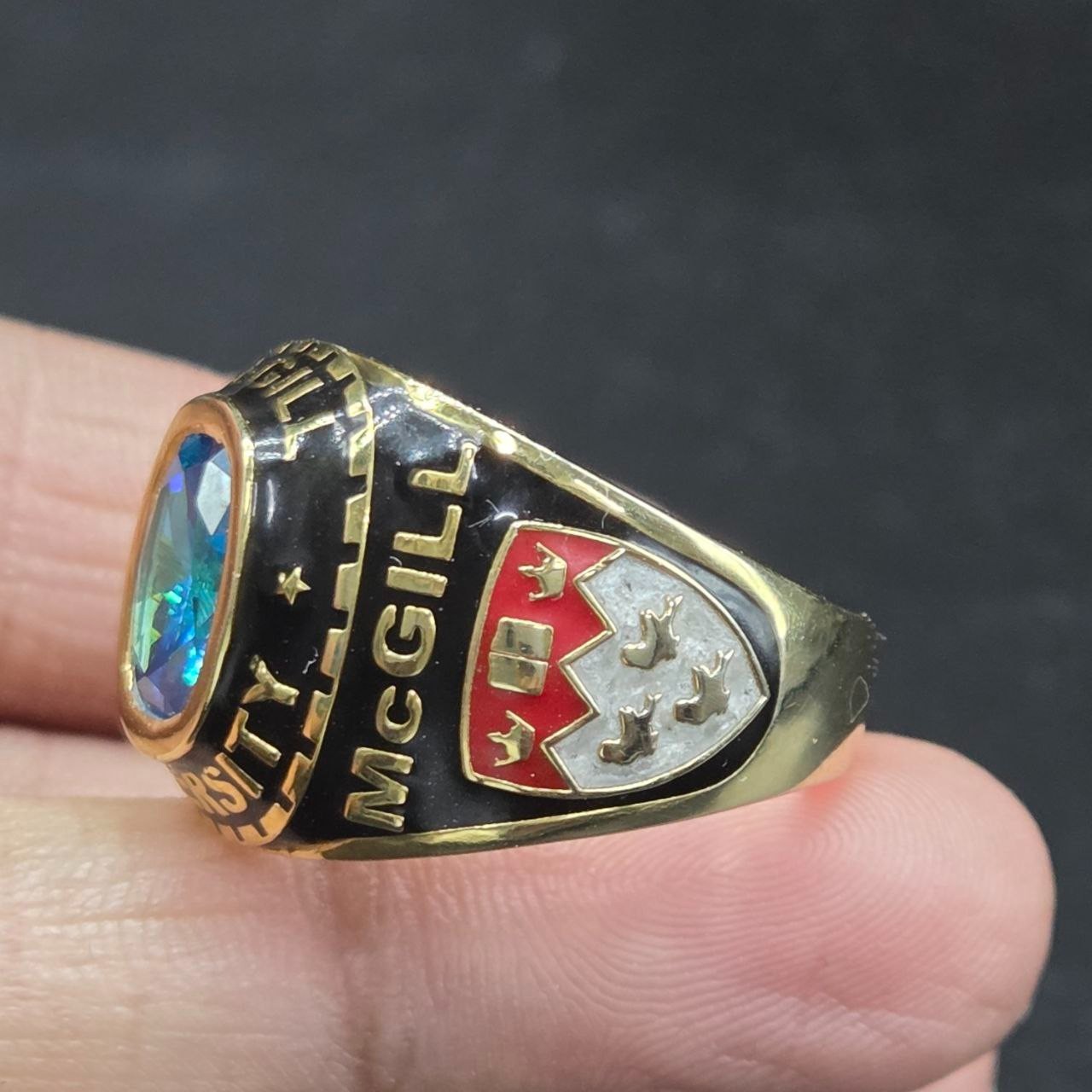 McGill University 1974 Class Ring Blue Stone Gold Plated Graduation College Gift