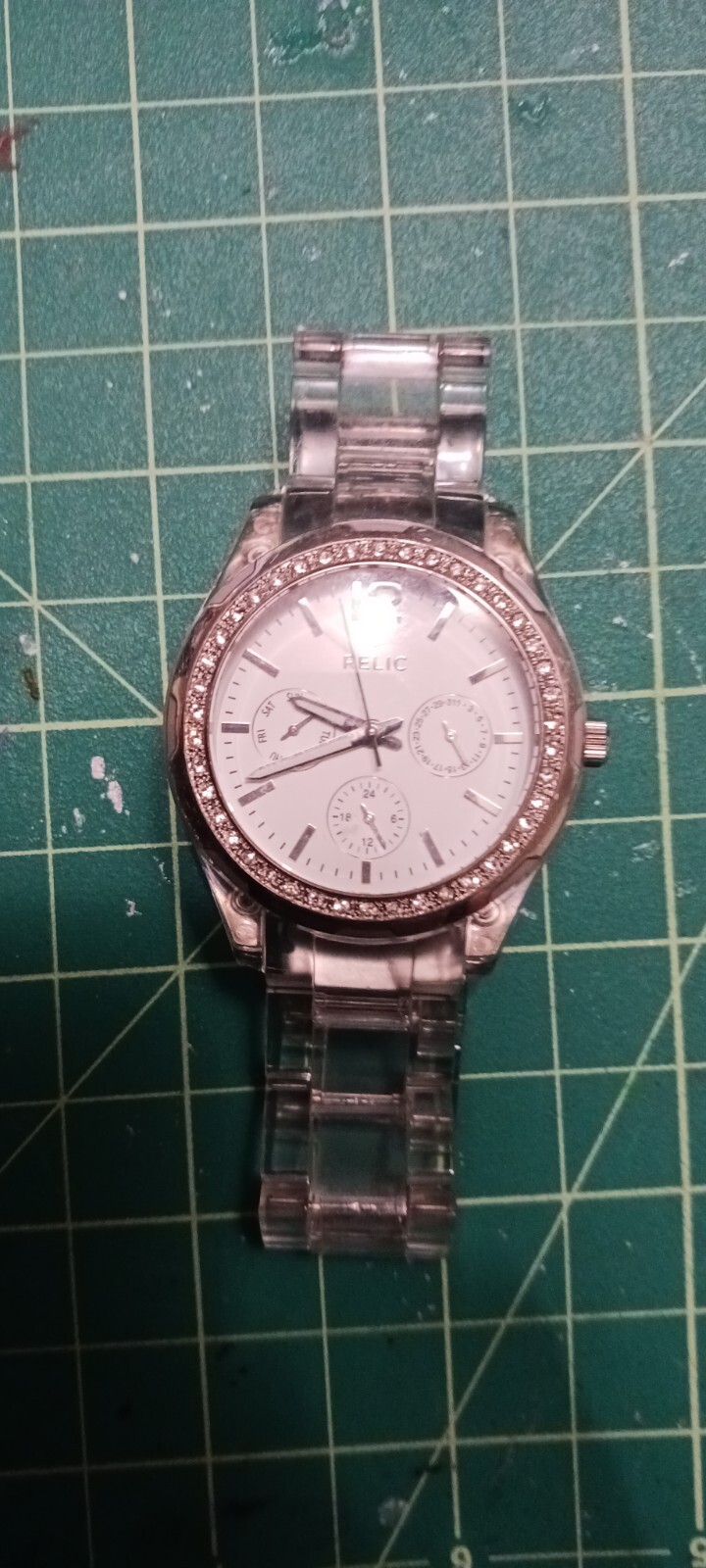 RELIC Ladies ZR15564 Women’s Wristwatch 50 Meters /165 Feet