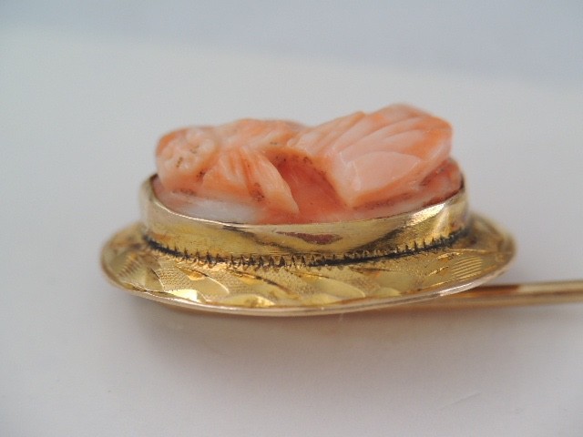 ANTIQUE VICTORIAN 1OK GOLD CARVED CORAL FEMALE STICK PIN