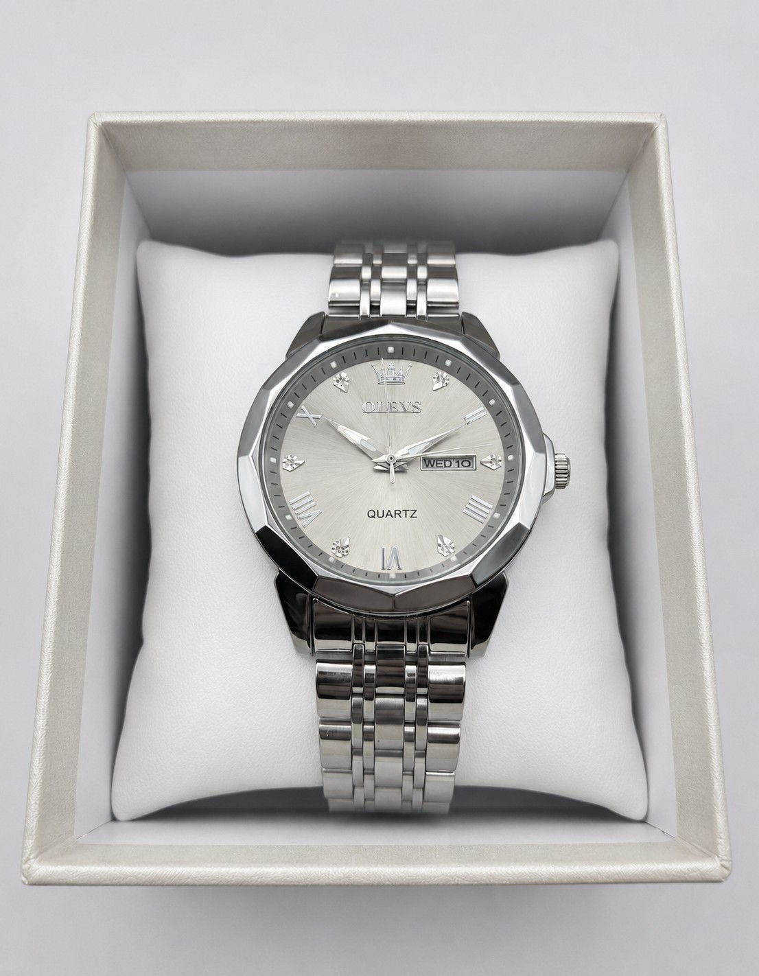 OLEVS 9931 Men’s Quartz Watch Silver Dial Stainless Steel Day Date Luminous 41mm