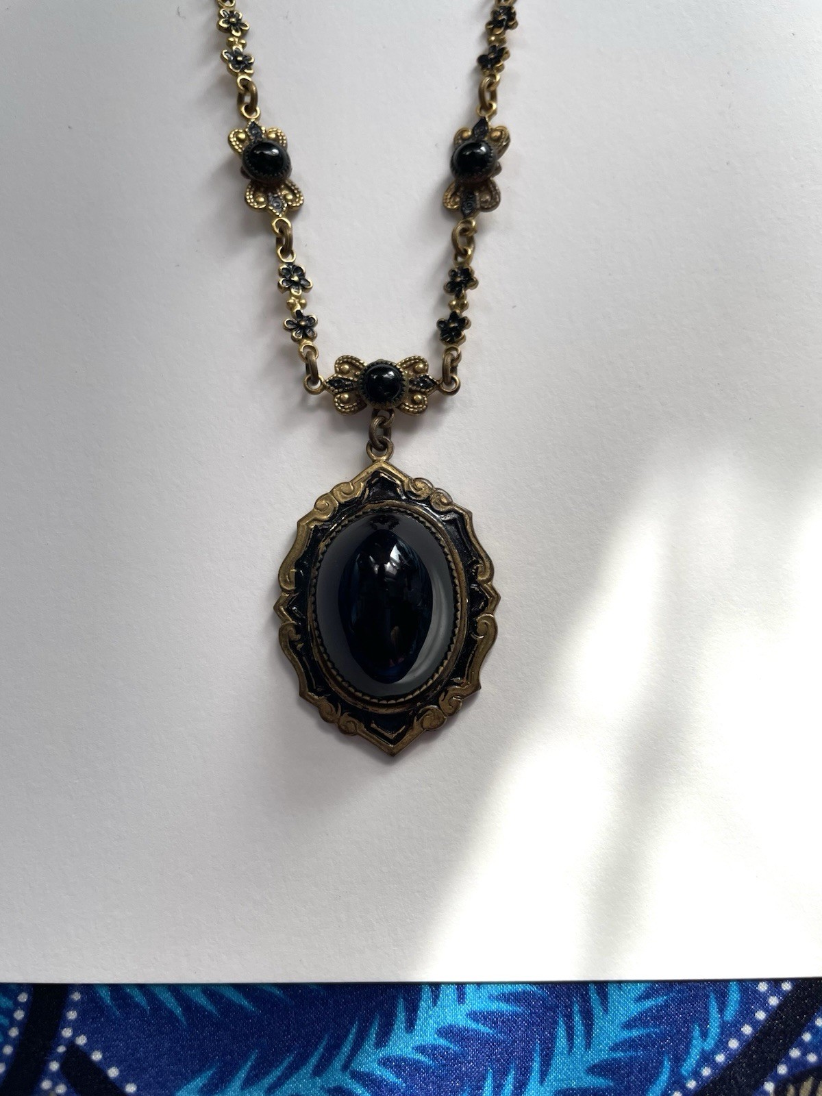 Vintage Enamel and Black Onyx Gold tone Pendant Necklace Wonderful Details