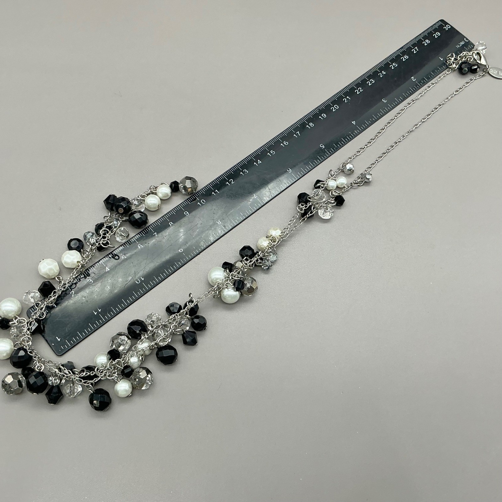 White House Black Market Necklace Black White Crystal Beaded 36-39″