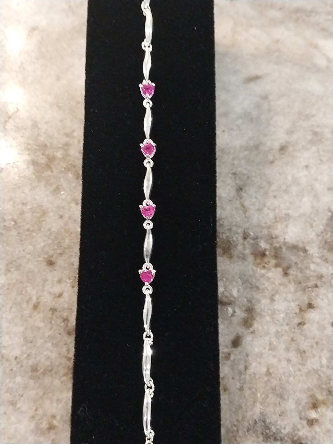 Lab Created Ruby Heart Station Bracelet in Sterling Silver (7.25 In) 1.35 ctw