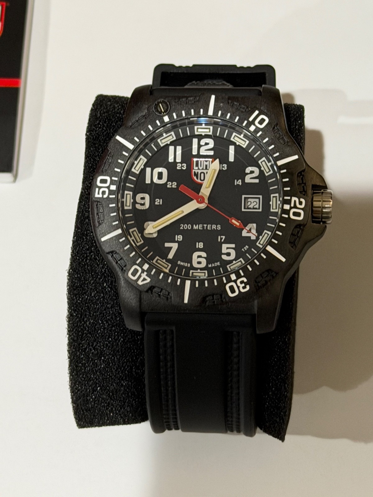 Luminox Navy SEAL 3001 Day-Date Watch – 200M – Tritium – Swiss Made – Full Kit