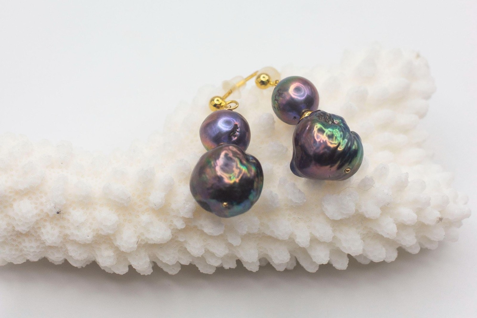 Kasumi Style Pearl Earrings Peacock Green Black Silver Gold Plated Stud