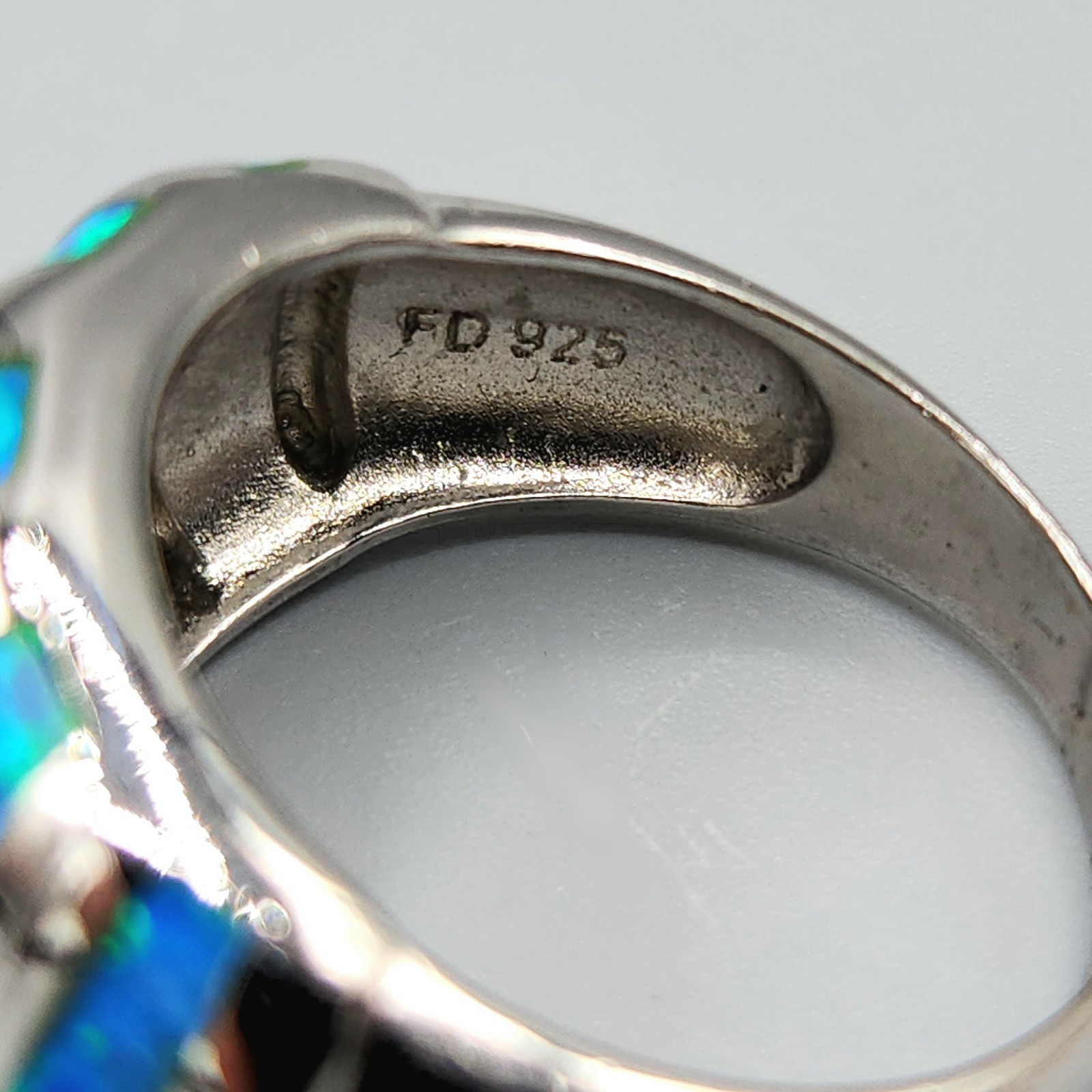 Sterling Silver Blue Lab Opal Inlay Domed Bezel Ring Size 8 5.5g