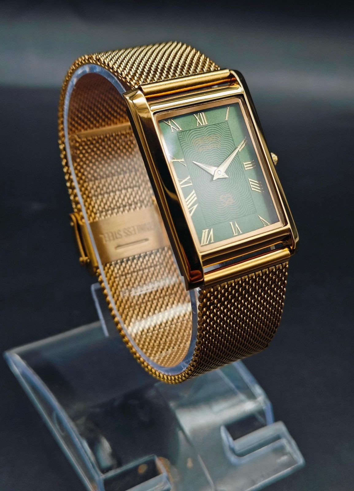 Vintage Rare Seiko Slim Quartz Men’s Wrist Watch With Free DDP Shipping