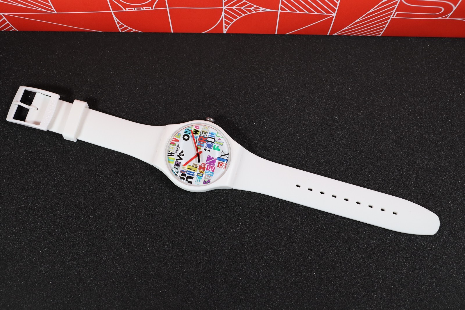 SWATCH SWISS MADE, MODEL MULTI COLLAGE, SUOW132 NEW WHITE DIAL QUARTZ UNISEX