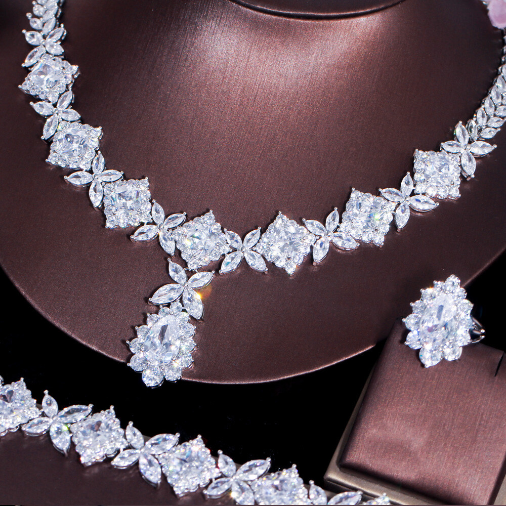Green CZ Women Engagement Leaf Drop Necklace Earring Bracelet Ring Jewellery Set