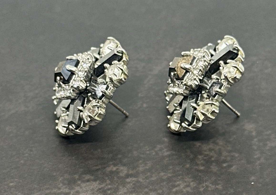 Kate Spade? SPACE AGE FLORAL STATEMENT EARRINGS BLACK RHINESTONE STUDS